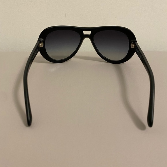 Authentic Chanel sunglasses with blings - Picture 3 of 12